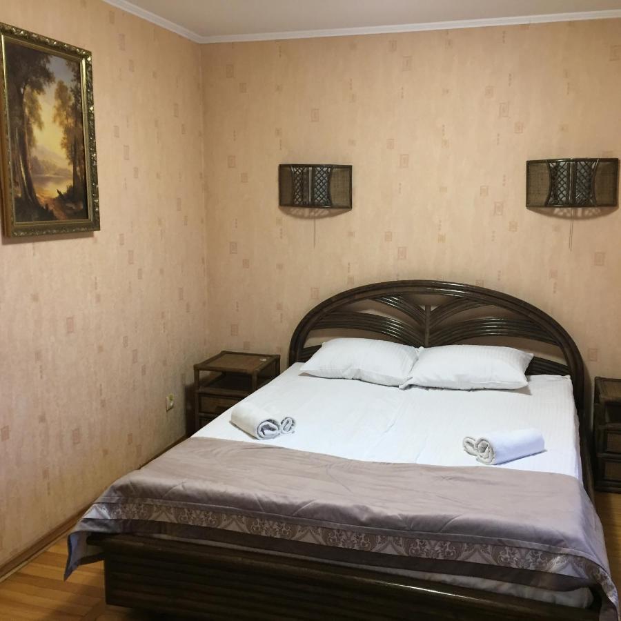 ריבנה Hotel Tourist מראה חיצוני תמונה
